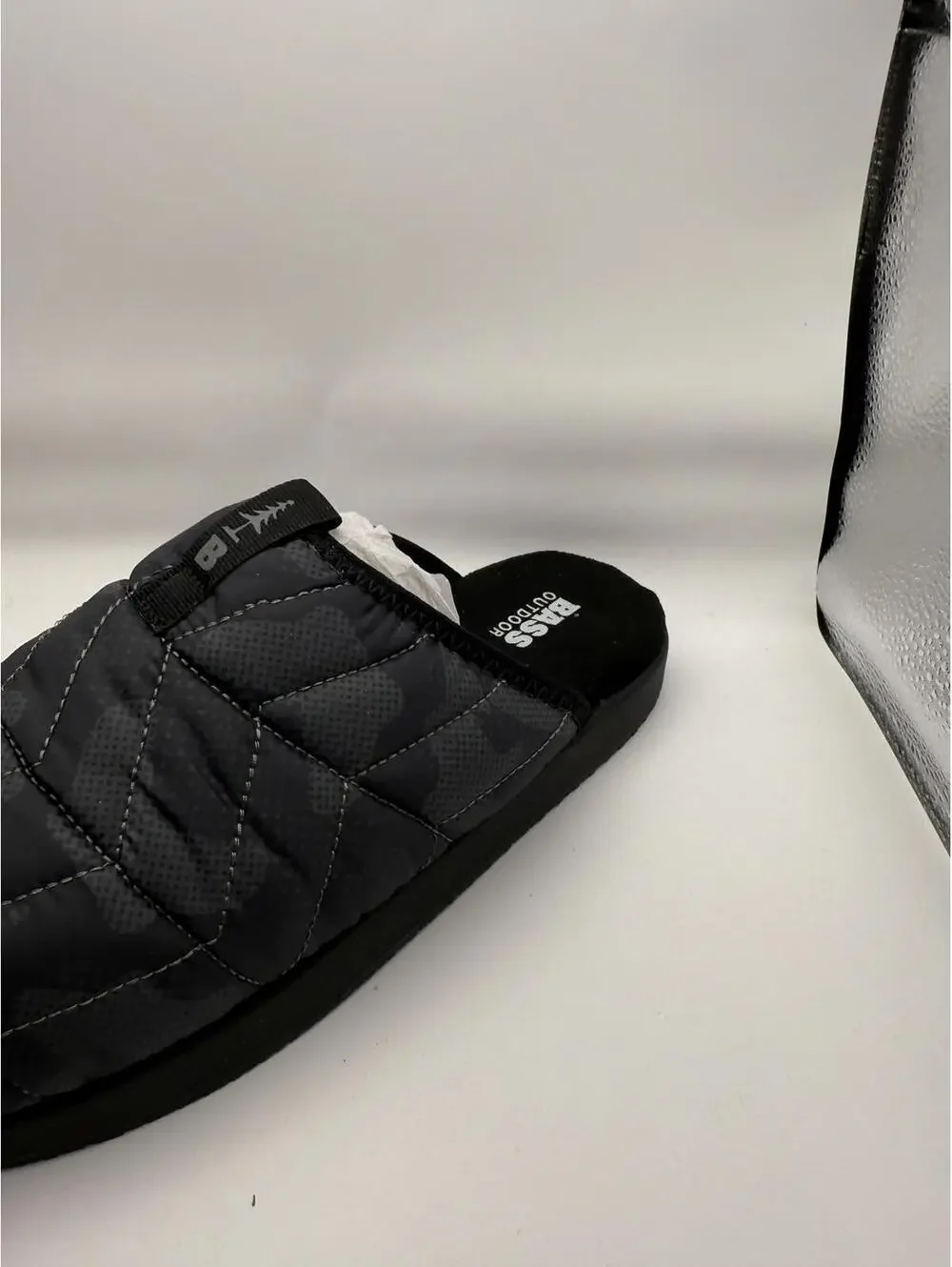 Bass Outdoor Puffer Slide Slippers US 7 Black Camo